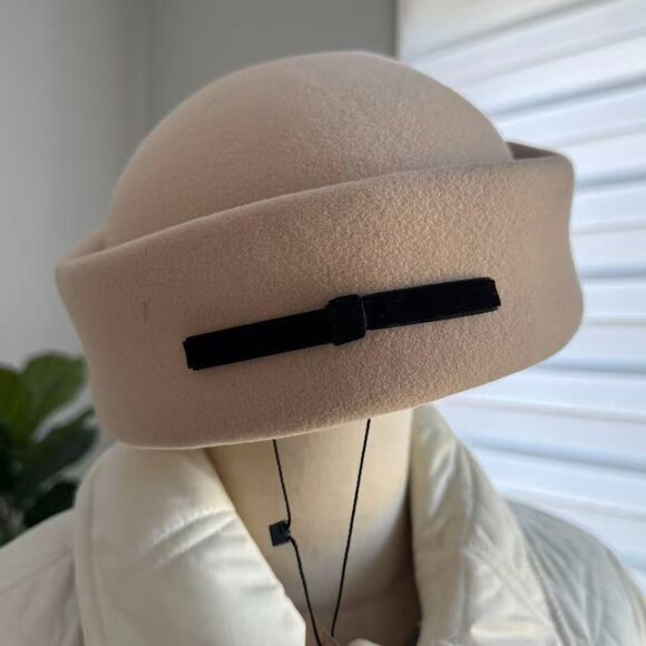 cream felt ladies winter hat - Picture 6 of 6